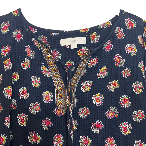 Loft Womens Peasant Blouse Small Navy Blue Floral Crinkle Fabric Tasseled Boho - Picture 2 of 6